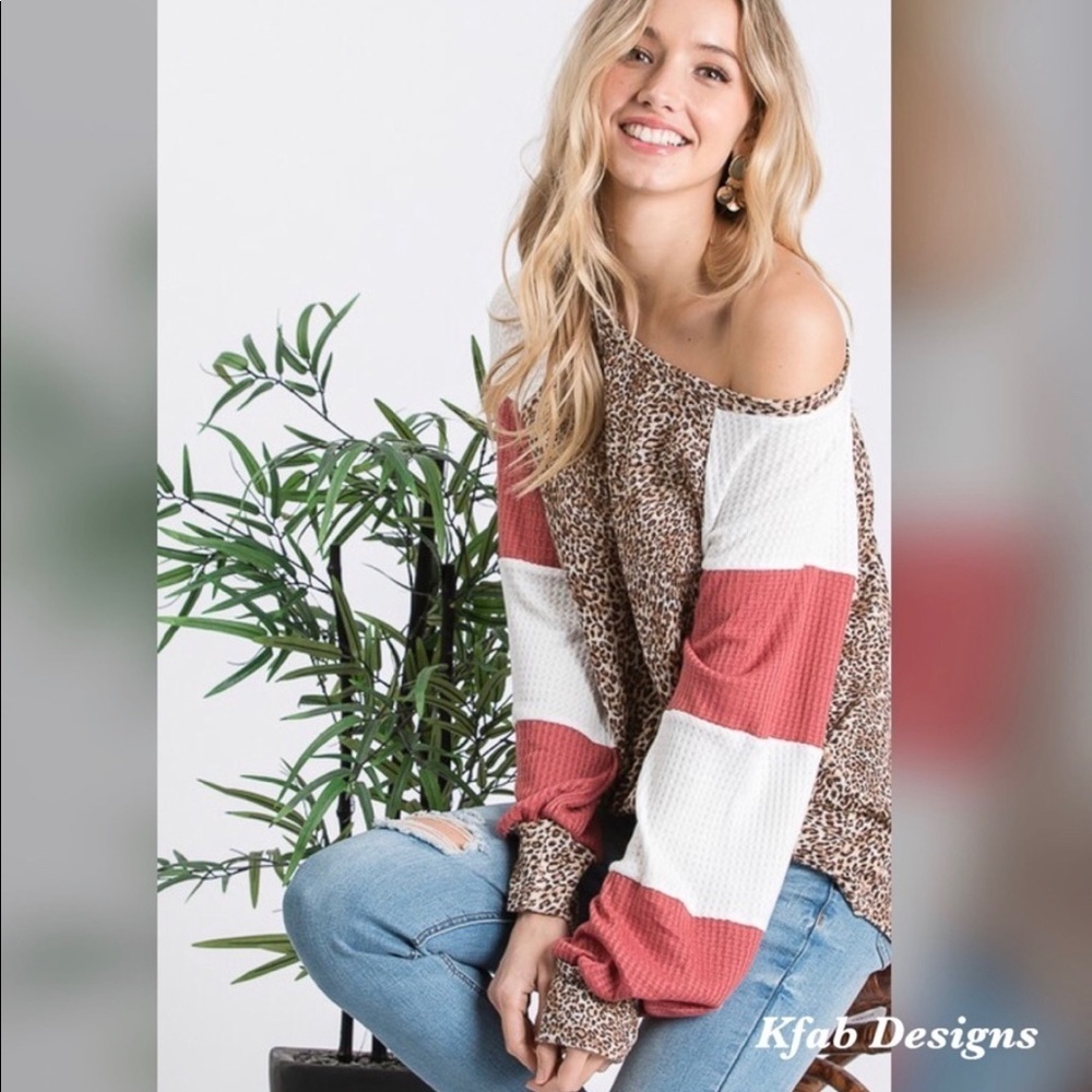 New! Clearance 🔥Waffle Animal Print Cuff Raglan Sleeve Top - Picture 2 of 8